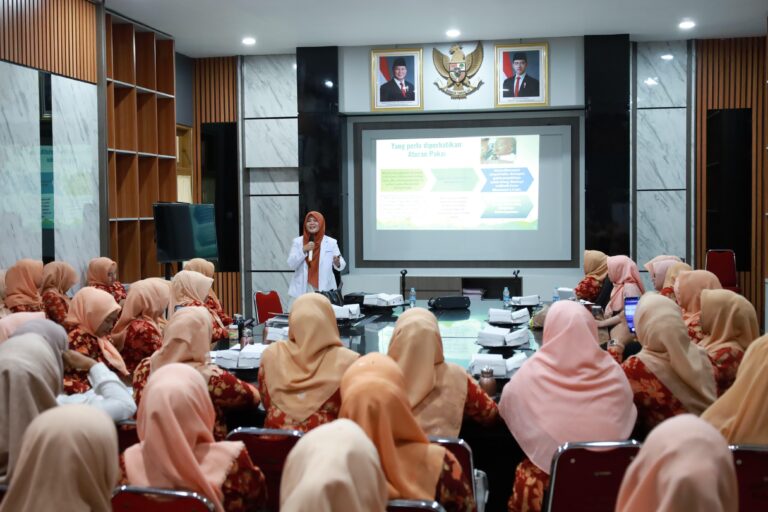 DWP Bulukumba Gelar Penyuluhan Penggunaan Antibiotik yang Bijak