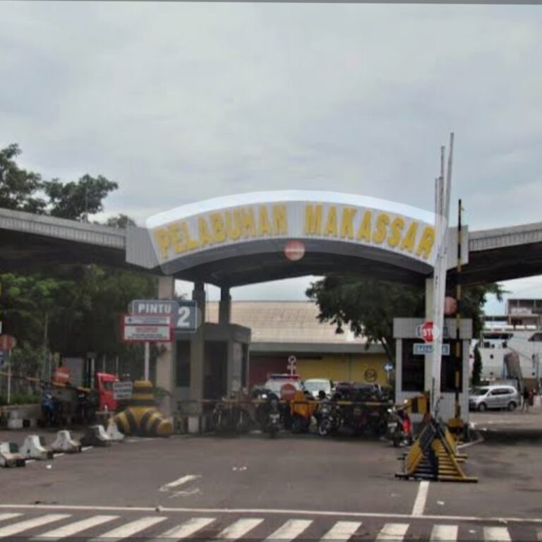 Pelindo Tegaskan Pas Dermaga Wajib Karcis Resmi, Berlakukan Pembayaran Non-Tunai via QRIS